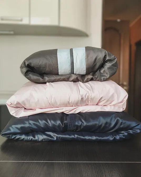 Как плотно сложить пиджак в чемодан