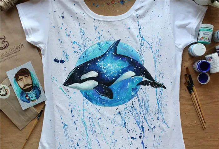 Дельфины на футболке