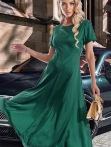 Зеленое шелковое длинное платье