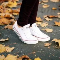 10 советов: как ухаживать за белыми кроссовками
