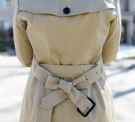 あなたのコートに美しいベルトを結びつける5つの方法