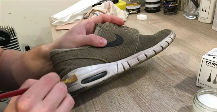 Как отремонтировать подошву спортивной обуви
