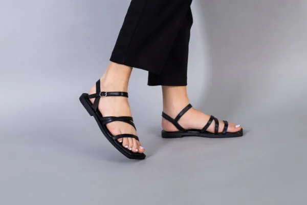 Очень модные женские летние сандалии для лета 2022 на каблуках и платформах: последние тенденции, фото от Elegant Looks