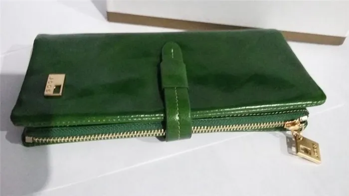 Зеленый пакет
