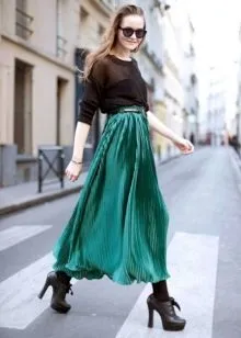 Элегантная зеленая шифоновая юбка