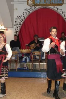Характерные черты греческого национального костюма