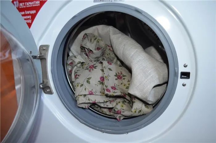 Стирка белья в стиральной машине