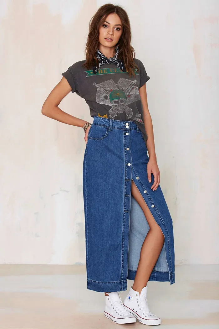 Что носить с джинсовыми юбками: советы стилистов (80+ фото)