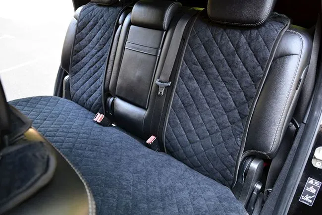 Какой чехол для автомобильного сиденья лучше: экокожа, кожа или алькантара?