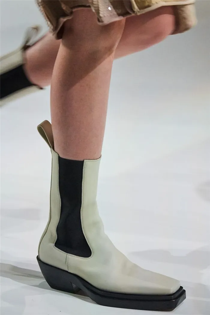 Модная обувь из весенне-летней коллекции 2021 года от Bottega Veneta