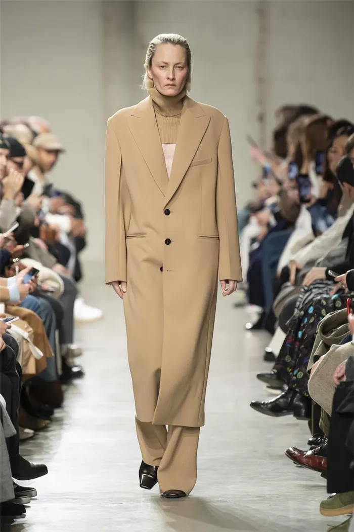Самый модный стиль осень-зима 2020-2021 - куртка из коллекции Gauchere.