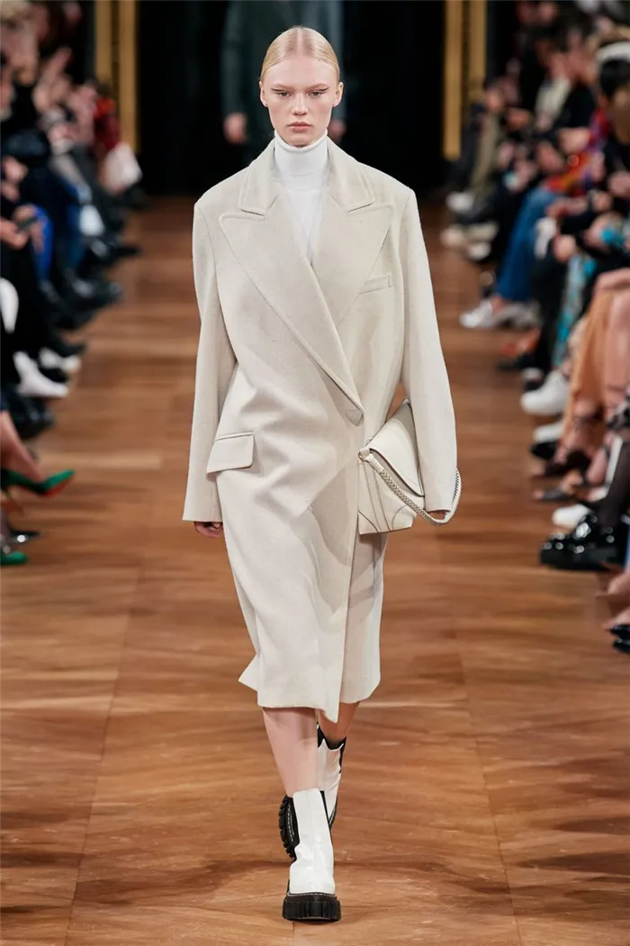Самый модный стиль осень-зима 2020-2021 - жакет из коллекции Stella McCartney.