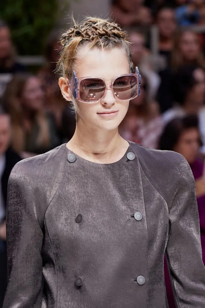 Стильные квадратные женские солнцезащитные очки из коллекции Giorgio Armani 2020