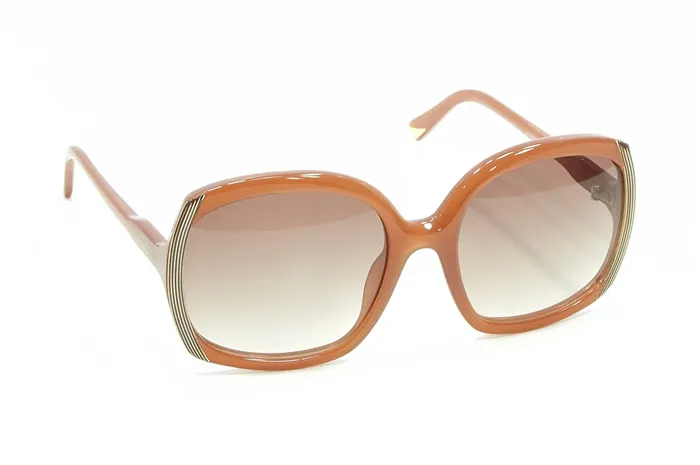 Модные солнцезащитные очки для женщин 2020