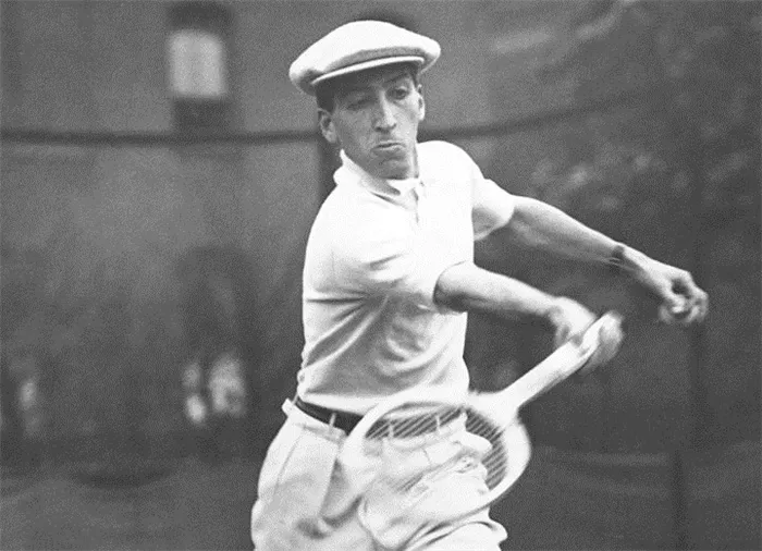 Теннисист Рене Лакост - главный претендент на звание изобретателя поло.