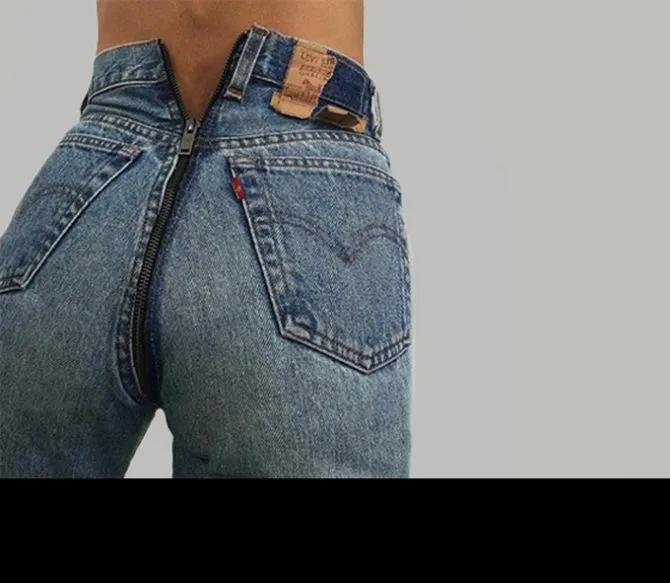 Причины, по которым джинсы имеют заднюю молнию56