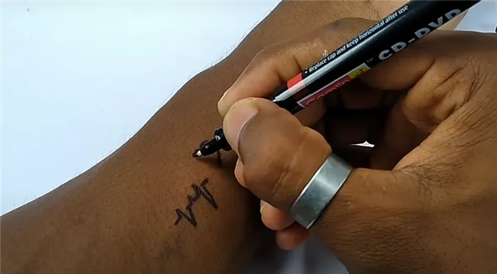Как сделать временную татуировку в домашних условиях с помощью маркеров и зубной пасты: пошаговое руководство