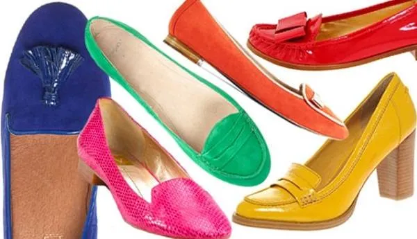 Разноцветная обувь для пожилых женщин