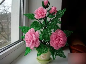 Как сделать розы из бисера.