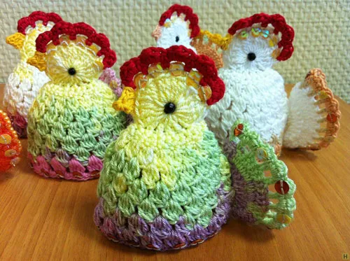 Вязаный пасхальный цыпленок knit4