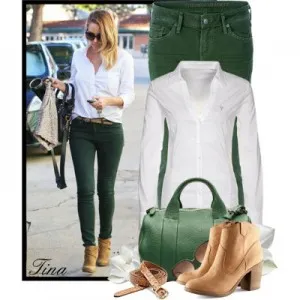 Зеленые джинсы или белые брюки с рубашкой