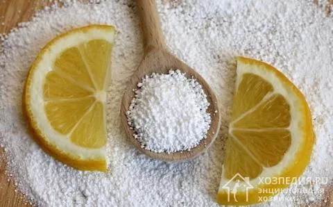 Лимонный сок может удалить стойкие пятна и отбелить кухонные полотенца