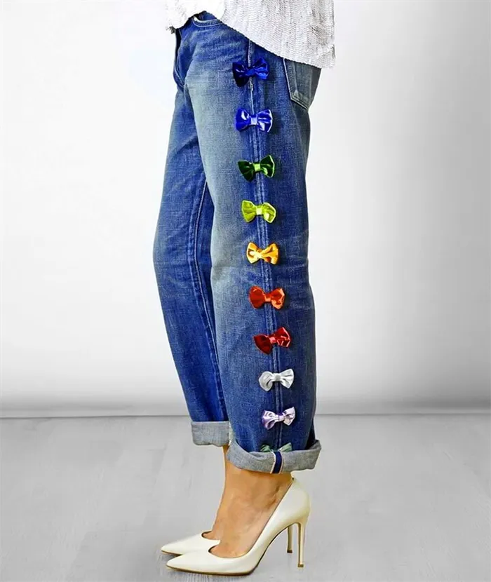 Украшение швов на джинсах