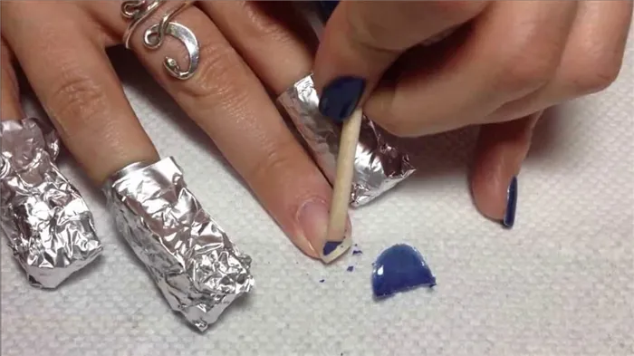 Чем накрасить ногти