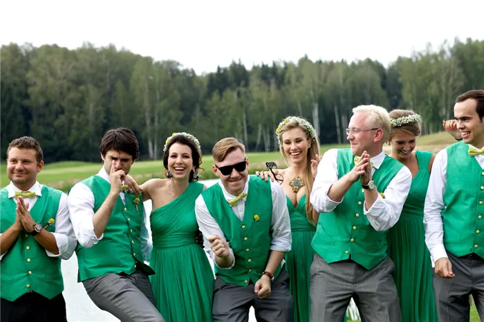 Мужчины ищут свадьбу без костюма: что надеть в качестве гостя