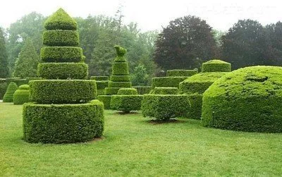 Κήπος με γλυπτά Topiary