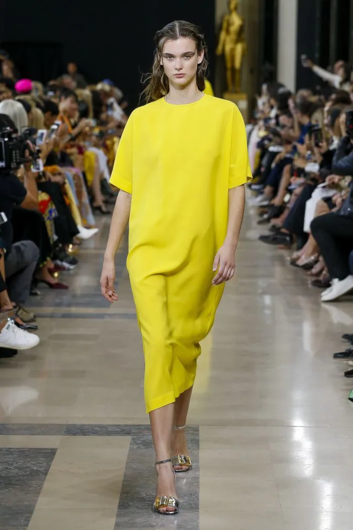 Модное желтое платье Rochas
