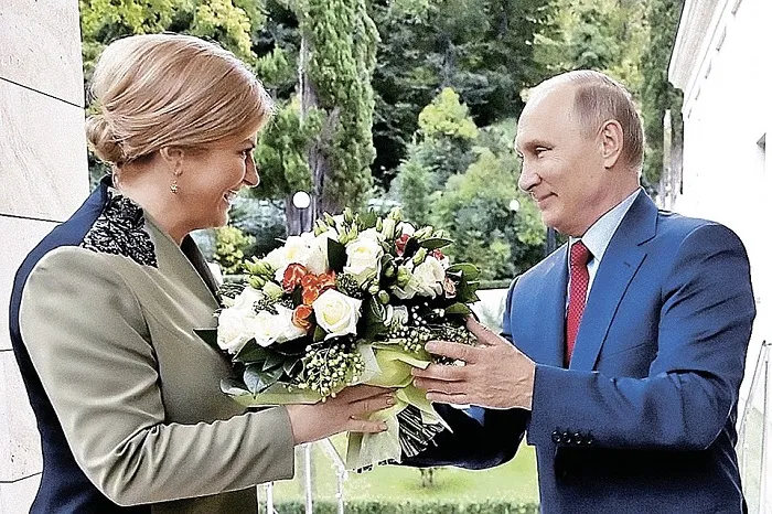 Колинда Грабар Китарович: фото с лидерами стран мира