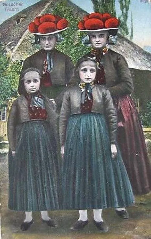 Немецкий национальный костюм для детей. Немецкий традиционный костюм. 
