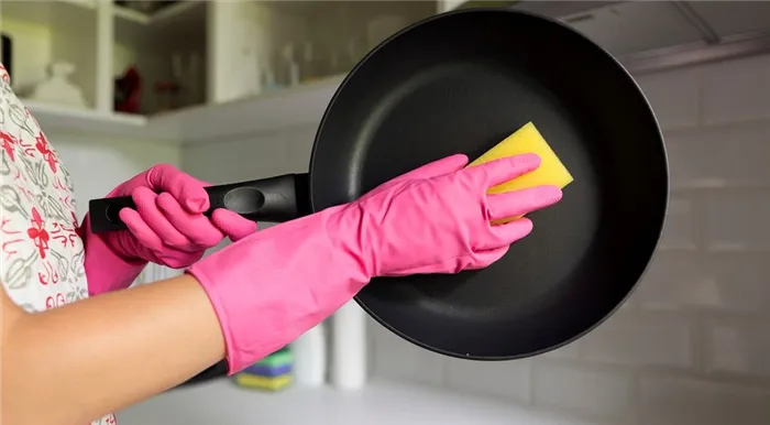 Как очистить сковороду от нагара изнутри и снаружи: эффективные способы для разных материалов