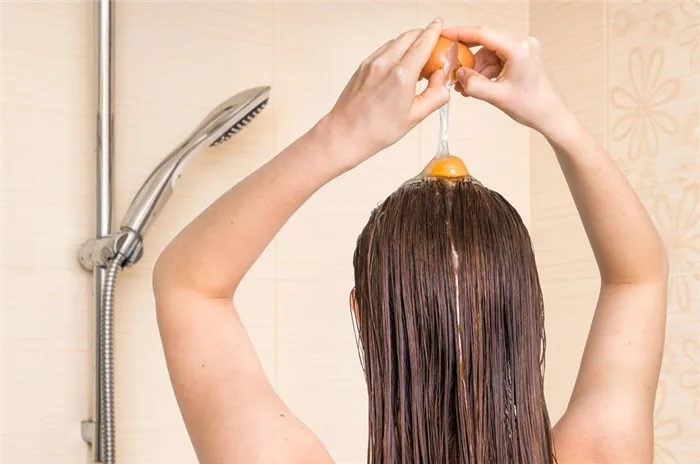 Натуральный уход за волосами: мытье яйцом?