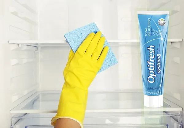 Устранение запахов в холодильнике с помощью зубной пасты