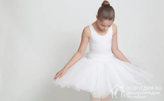 Чтобы накрахмалить подъюбник детского платья или балетную пачку, понадобится самый концентрированный раствор крахмала