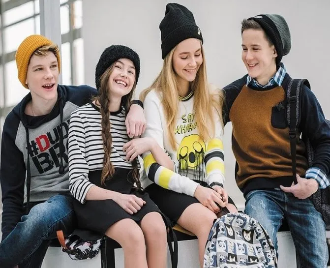 Модная одежда для подростков: стильные фасоны и образы