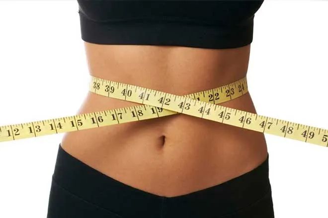 Корсетная диета обозначает ношение корсета несколько часов в день (от 3 до 6 часов), талия при этом может сократиться в среднем на 4-5 дюймов.