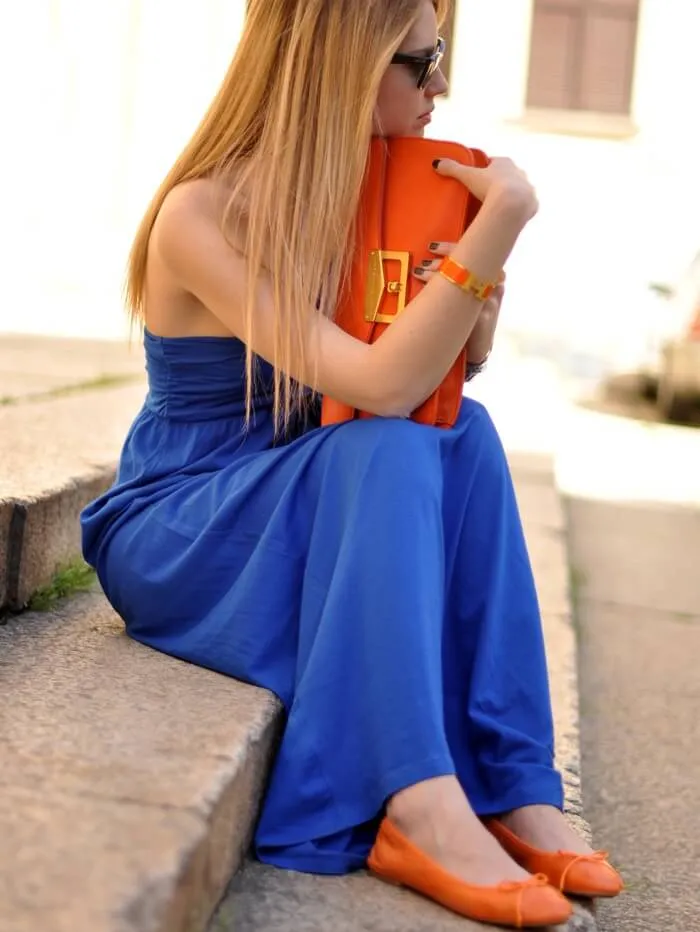 С чем сочетается оранжевый цвет в одежде для женщин