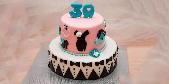Праздничный торт на 30 лет
