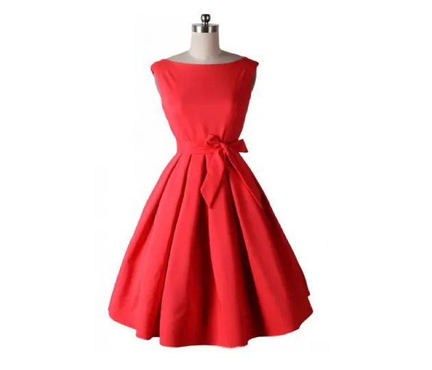 Пышное красное платье
