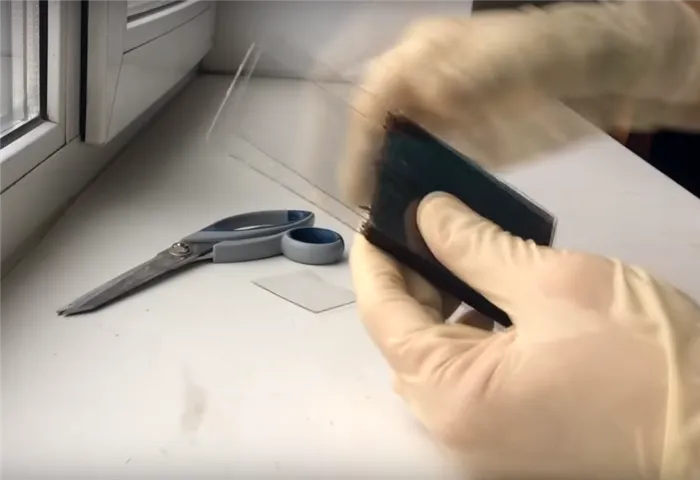 Процесс изготовления сережек из эпоксидной смолы шаг 4