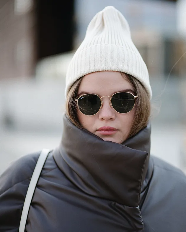 Как выбрать модную женскую шапку на зиму