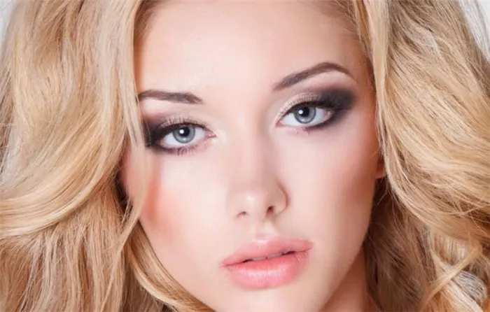 Как сделать легкий макияж для блондинок: подбираем наиболее подходящие цвету глаз оттенки