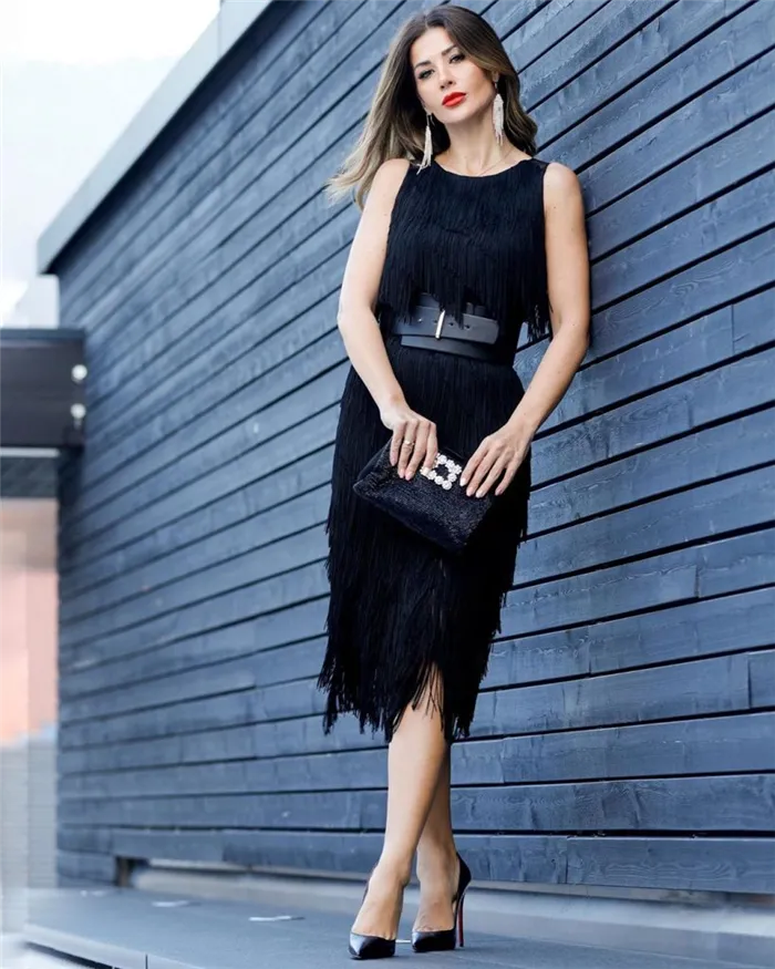 Всегда модное черное платье: самые красивые модели 2022-2023 года