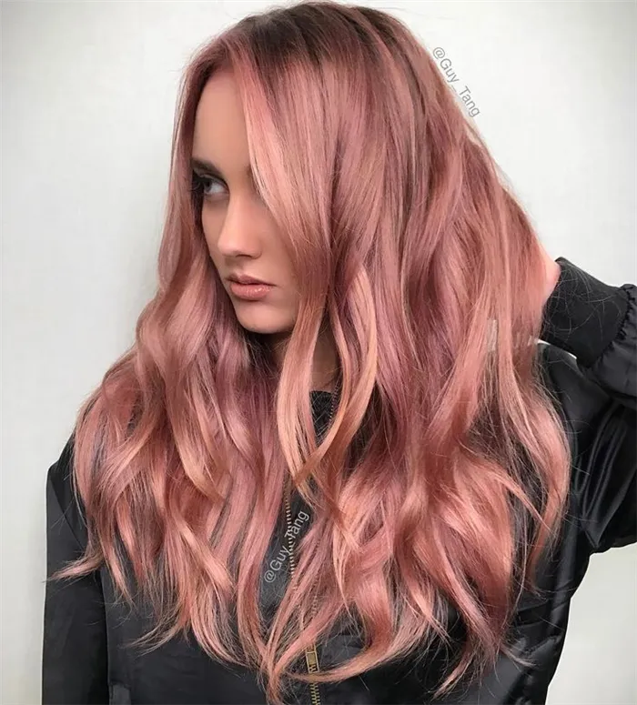 trends 2018 gold rose hair color wavy rose gold hair by guy tang on instagram - Цвет клубничный блонд: оттенки, волосы, фото, краска
