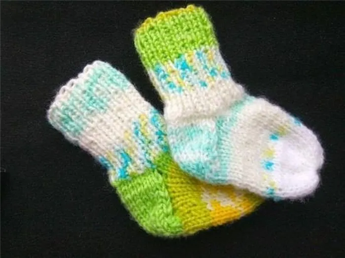 Детские носки своими руками. Фото