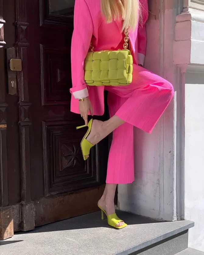 Зеленый и розовый: как сочетать модные цвета в образе 12