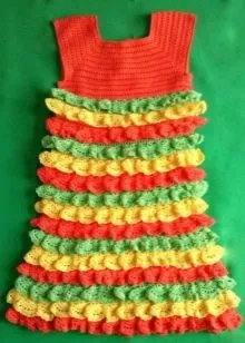 Нарядное платье для девочки 4-5 лет вязаное крючком